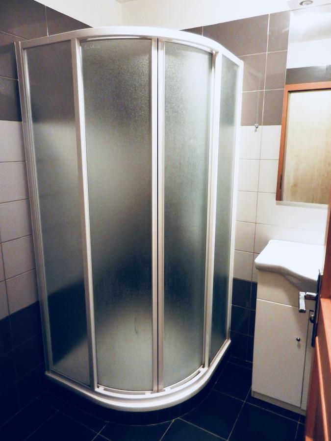 Апартаменти Skolici Stredisko Abena S Ubytovanim Острава Екстер'єр фото